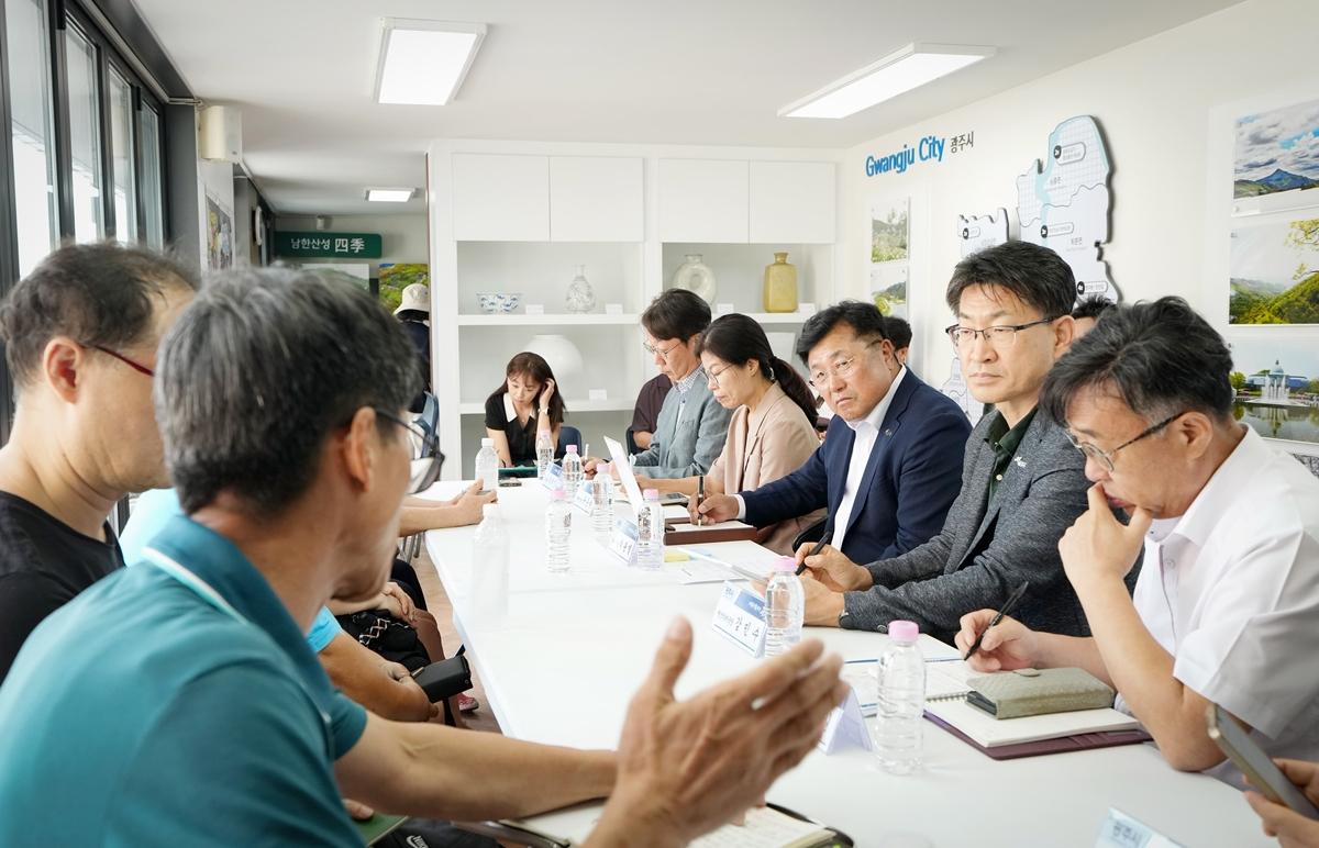 광주시, 제2차 직통시장실 운영&hellip;박관열 시장, 경기광주역서 시민 의견 청취 (3).jpg